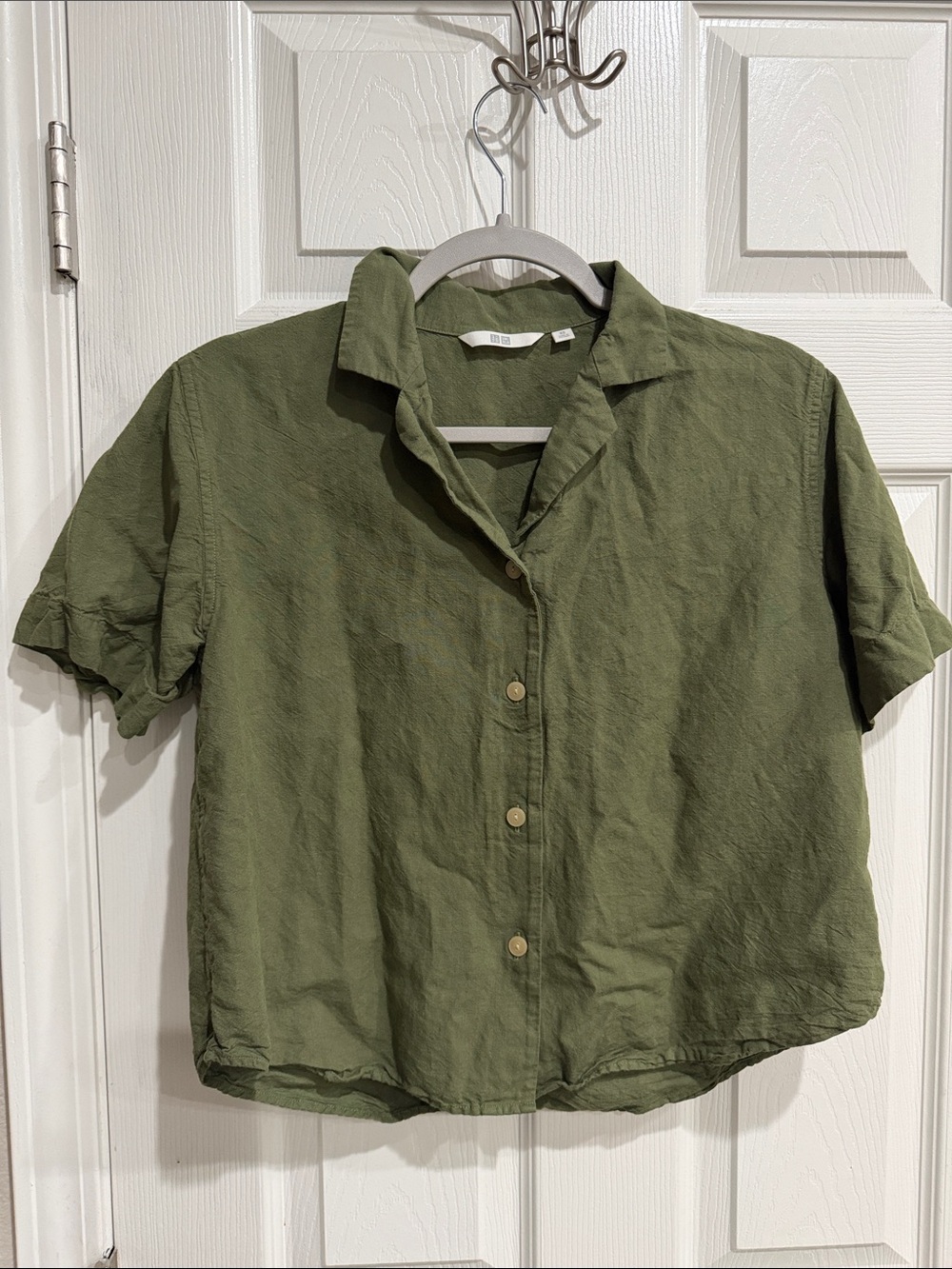 Uniqlo Olive Green Button-Women Shirt -XS